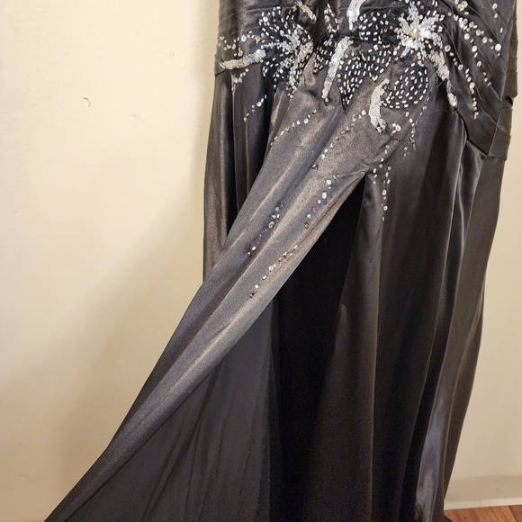 TONY BOWLS Black Long Evening Prom Slit Front Dress size 10 - Picture 5 of 12
